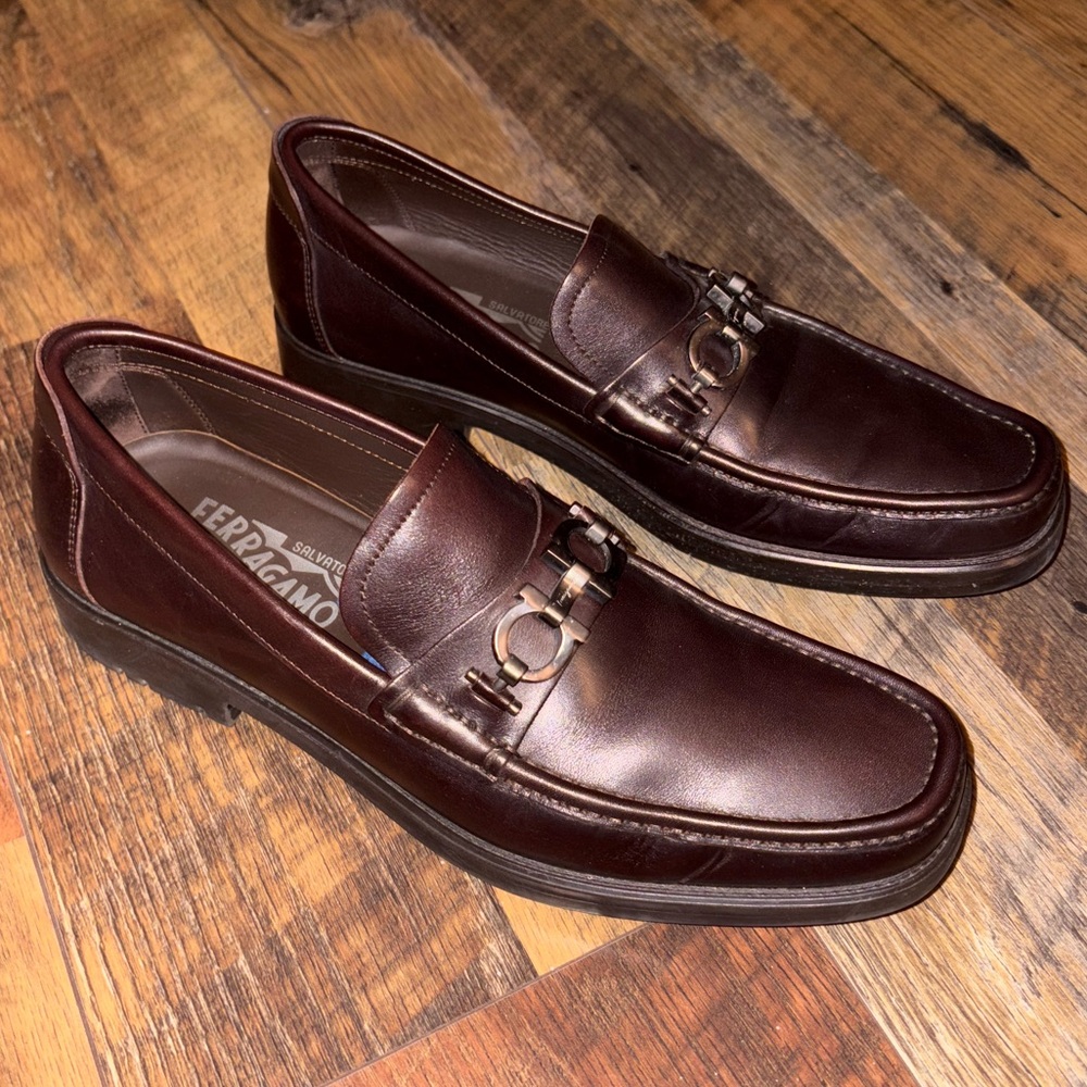 Salvatore Ferragamo Men's Rich Brown Leather Loafers professional 9.5/10 cond